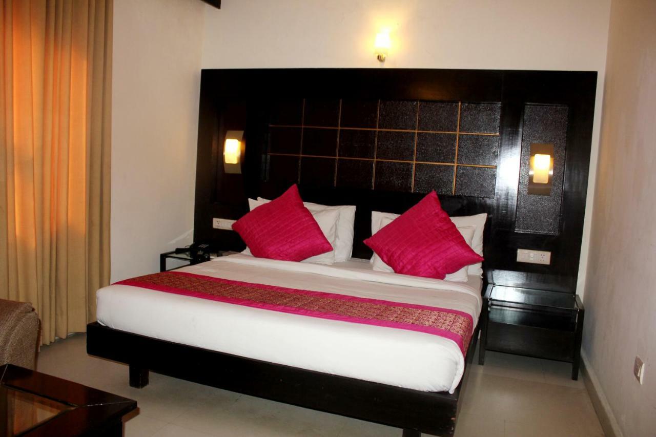 Aman Deluxe Hotel New Delhi Ngoại thất bức ảnh